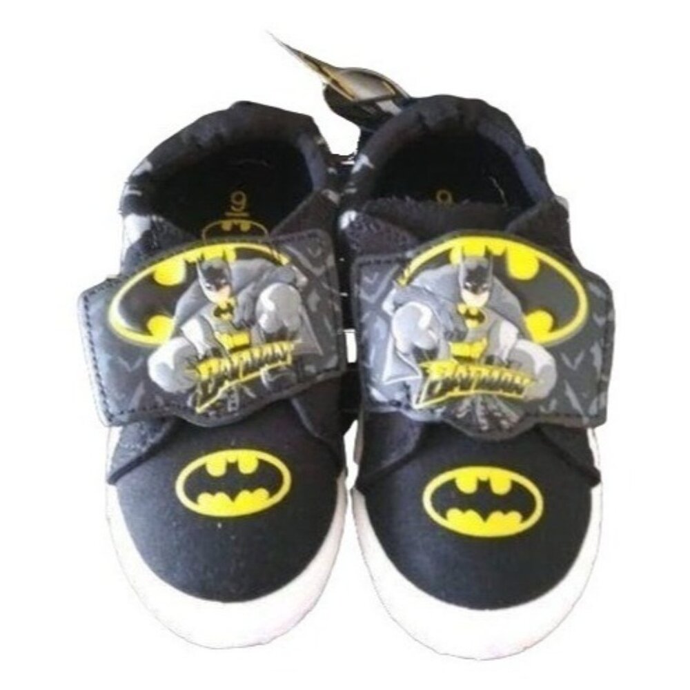 DC Batman Toddler Black Yellow Casual Sneakers Shoes Size 9 - Picture 2 of 9